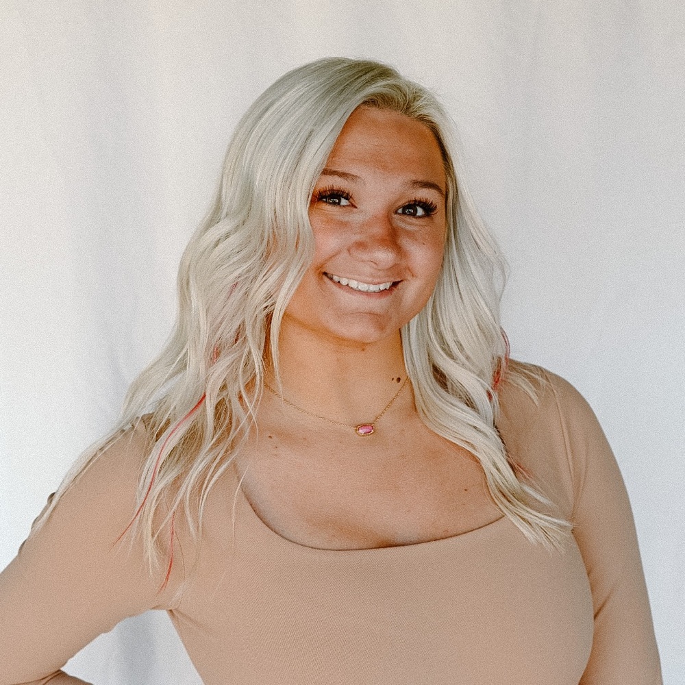 Meet your Posher, Dakota